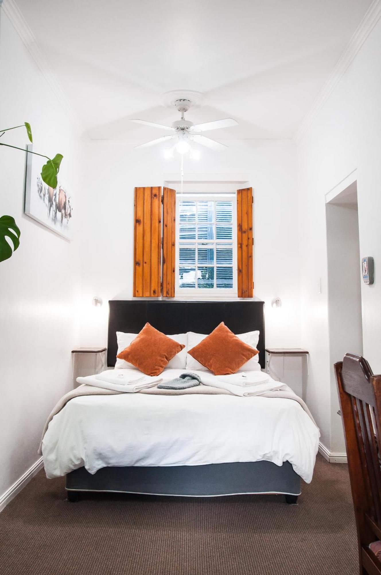 6 On Kloof Guest House Bredasdorp Ngoại thất bức ảnh